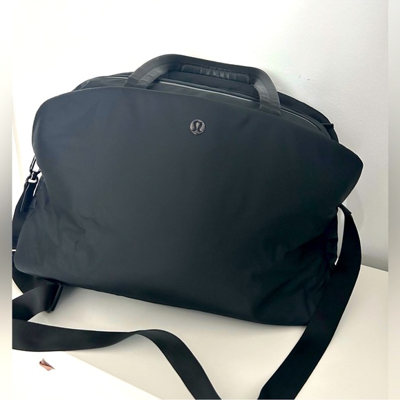 Lululemon Go Getter Weekend Duffle Bag 34L - Picture 1 of 5